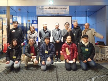 講演者と雪氷災害調査チーム(2022・札幌大雪)のメンバー(一部)